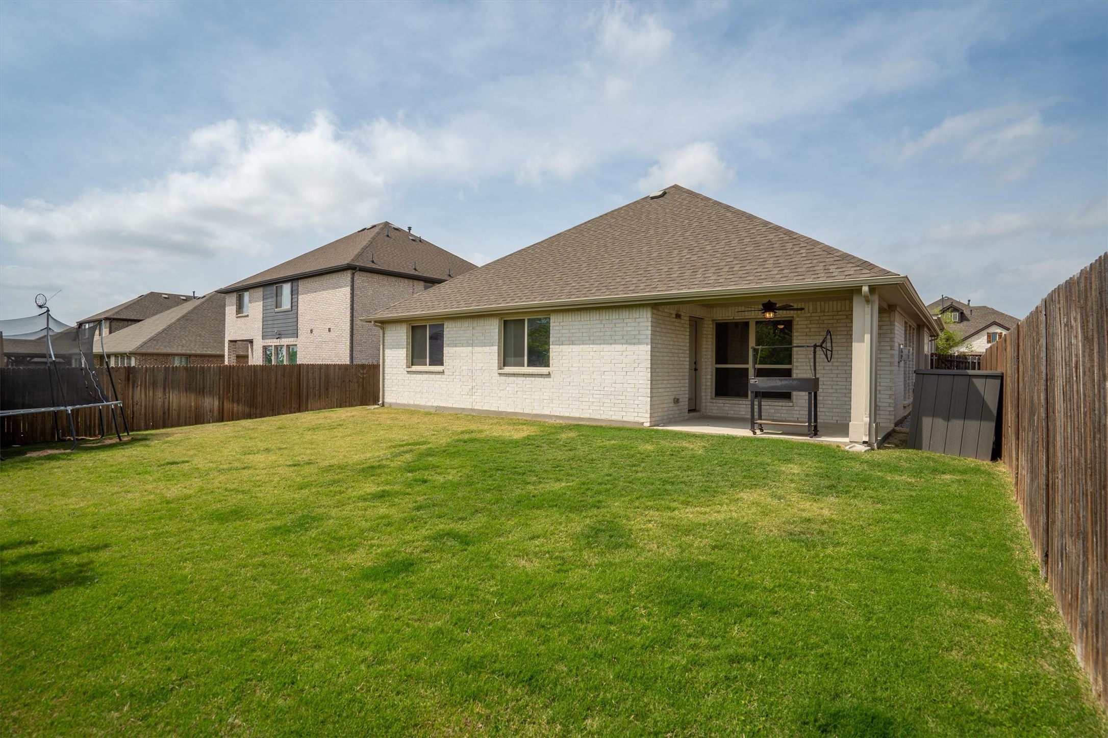 9201 Amistad Lane Denton TX 76226