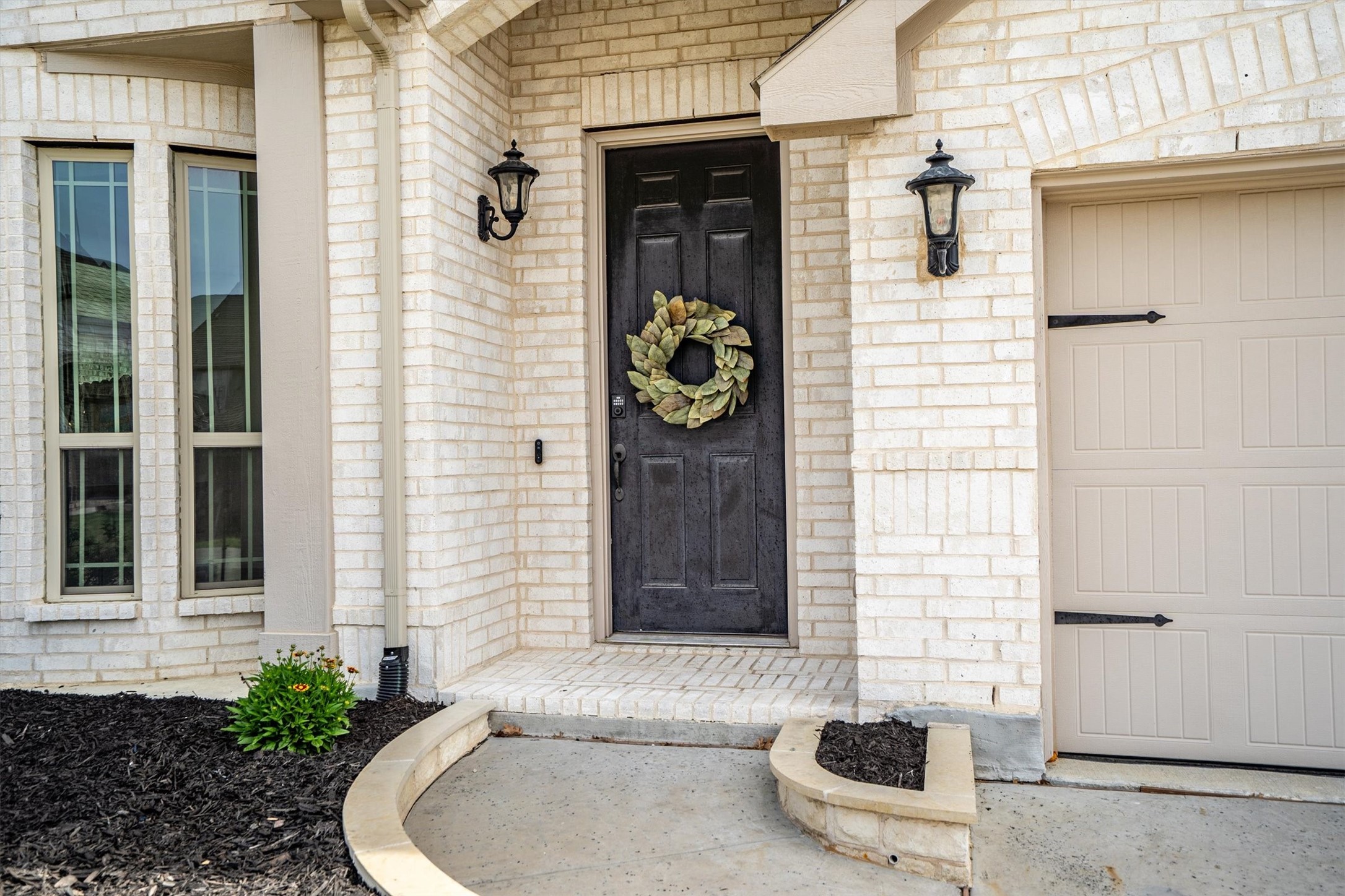 9201 Amistad Lane Denton TX 76226