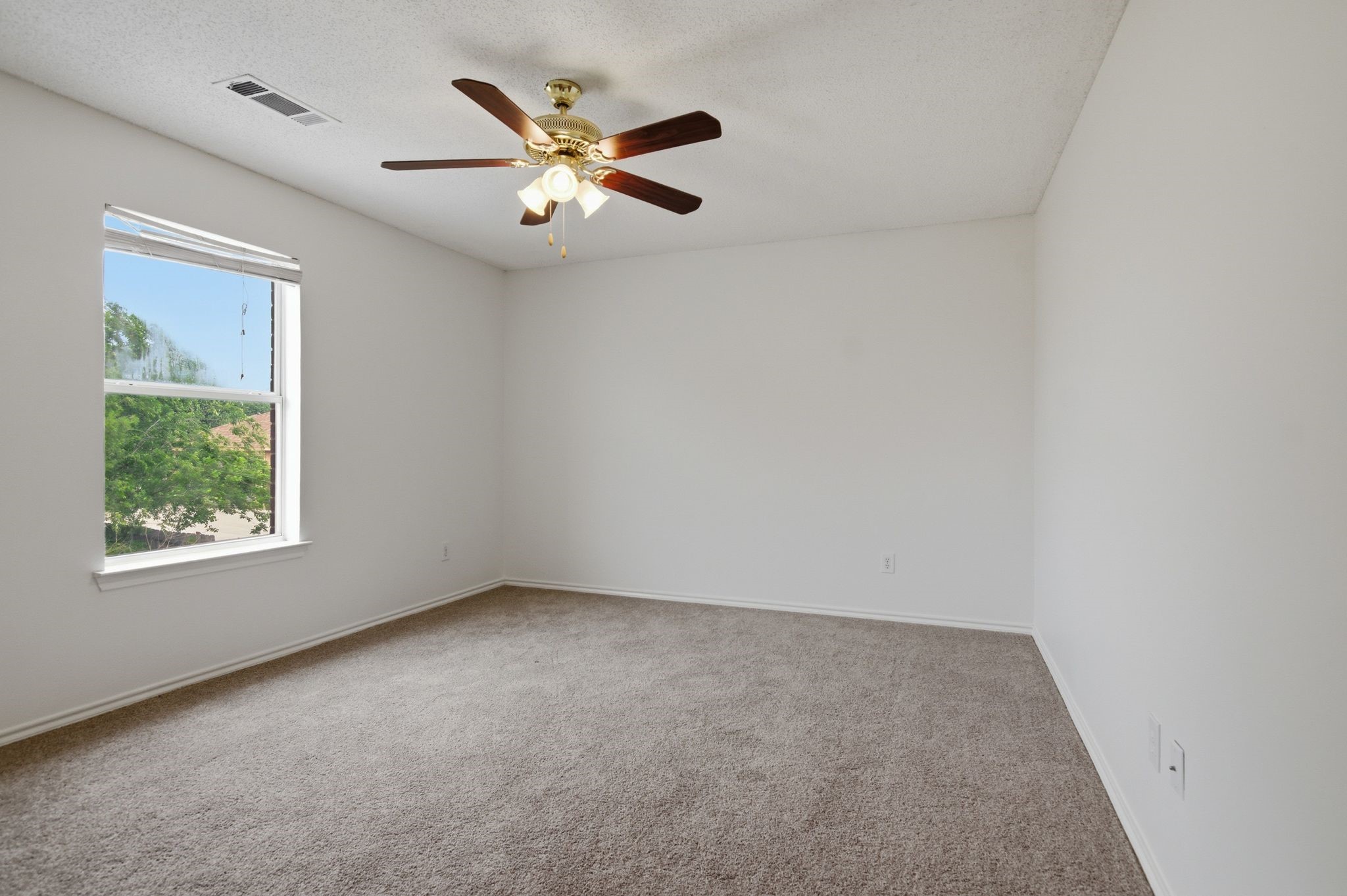 1001 Scenic Drive Justin TX 76247