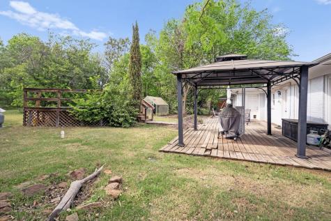1106 Warden Street Benbrook TX 76126