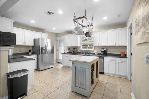 1106 Warden Street Benbrook TX 76126