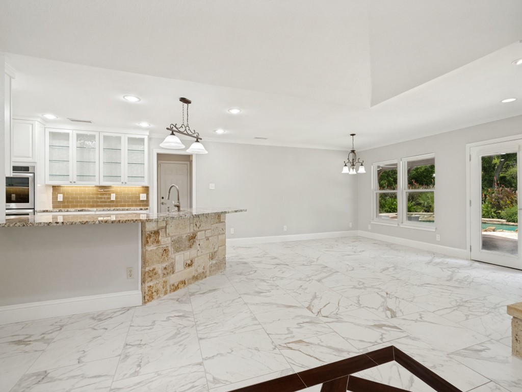 241 Southview Drive Hudson Oaks TX 76087