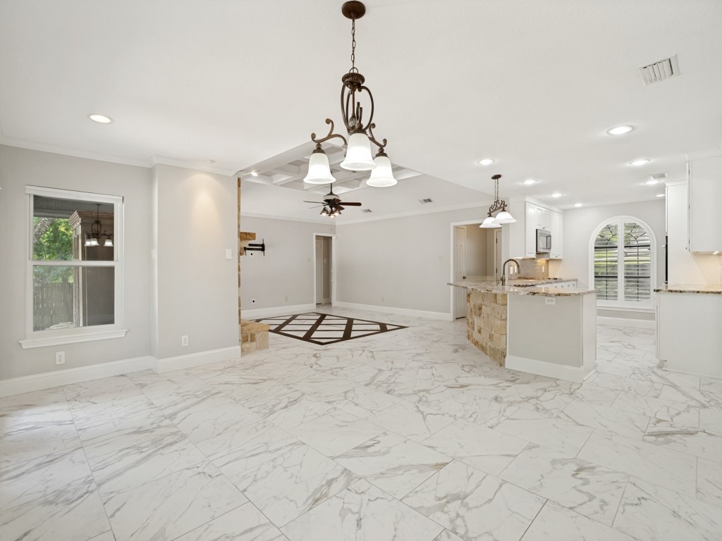 241 Southview Drive Hudson Oaks TX 76087