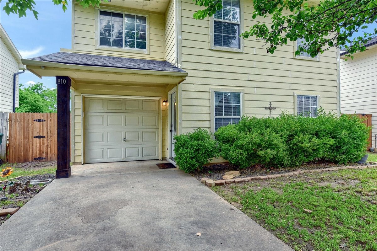 810 N Brents Avenue Sherman TX 75090