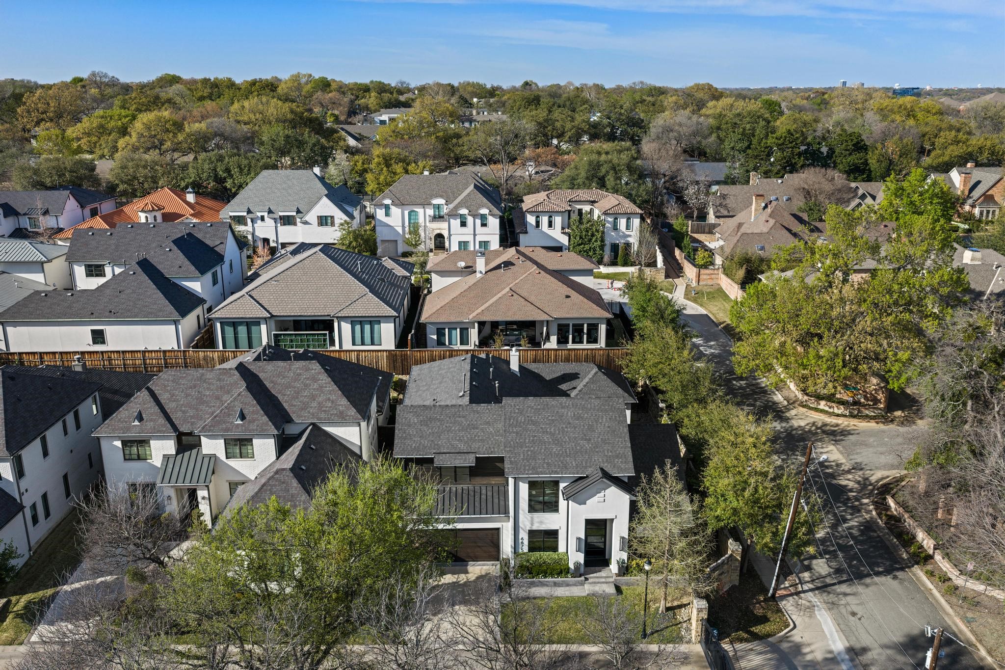 6675 Green Knoll Dallas TX 75230