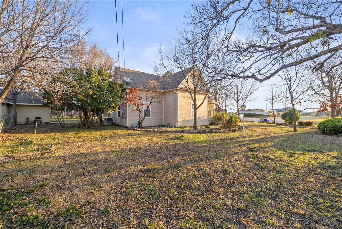 101 N 7th Street Krum TX 76249