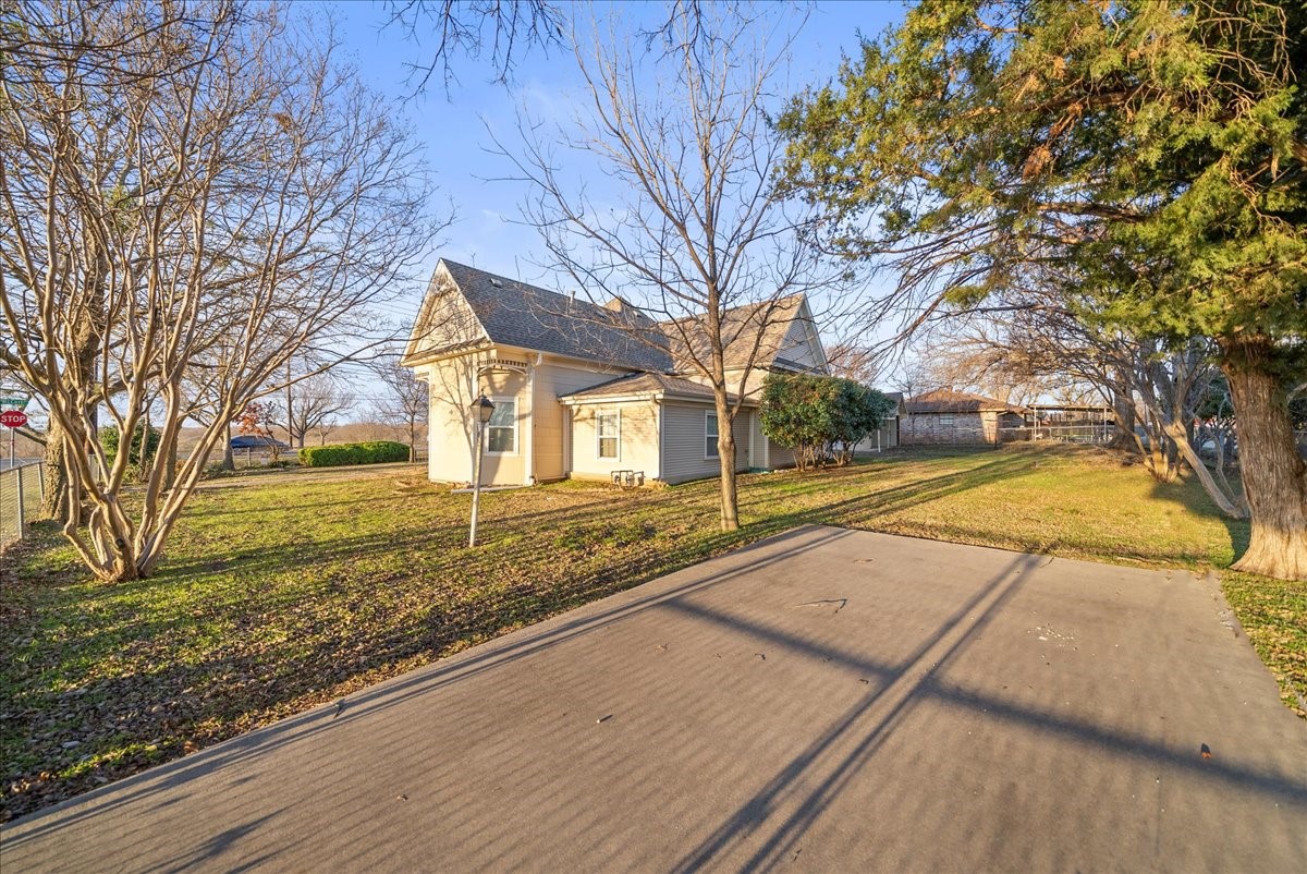 101 N 7th Street Krum TX 76249