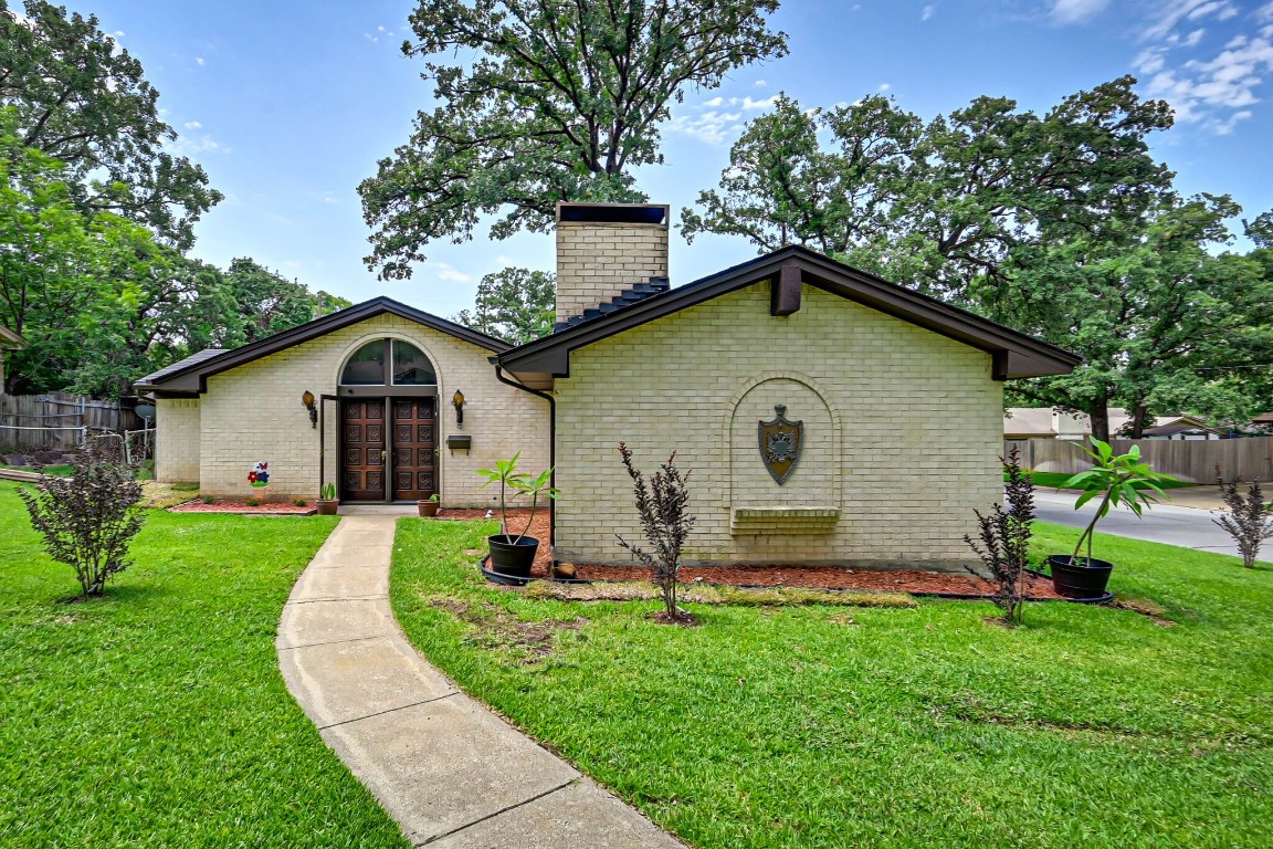 7500 Laurie Drive Fort Worth TX 76112