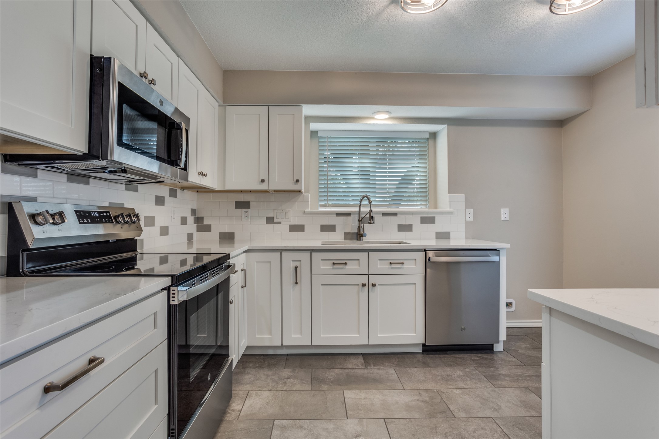 1016 Ledgemont Drive Plano TX 75025