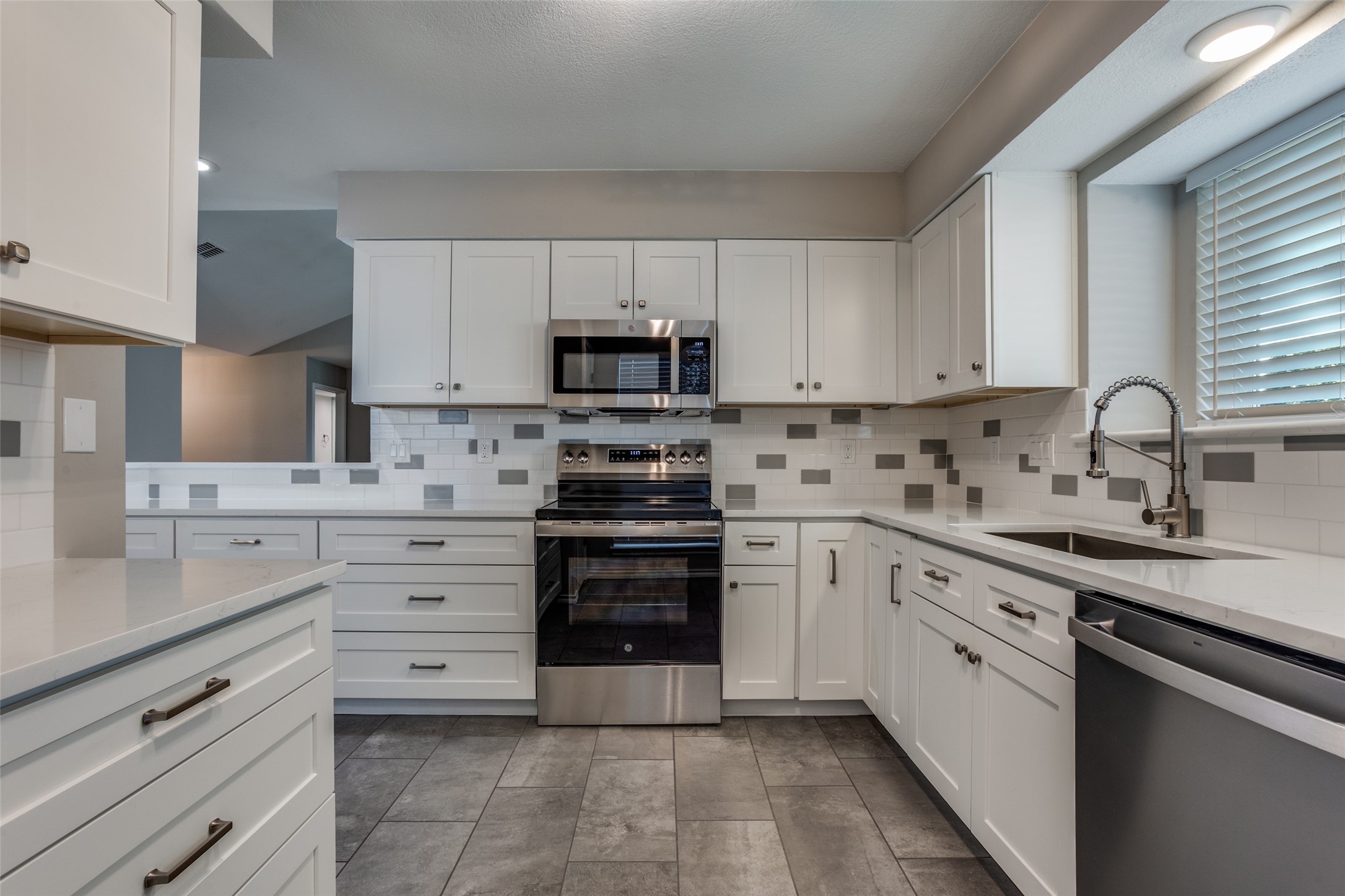 1016 Ledgemont Drive Plano TX 75025
