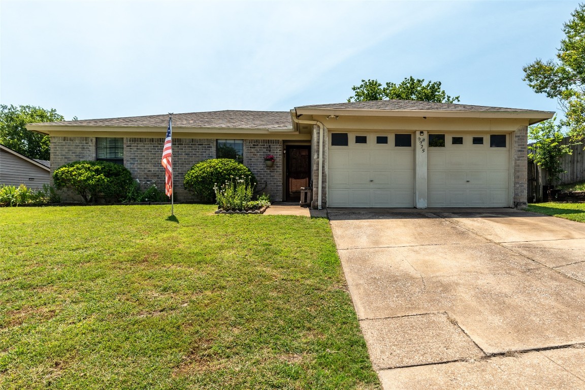 9925 Runnymeade Place Fort Worth TX 76108