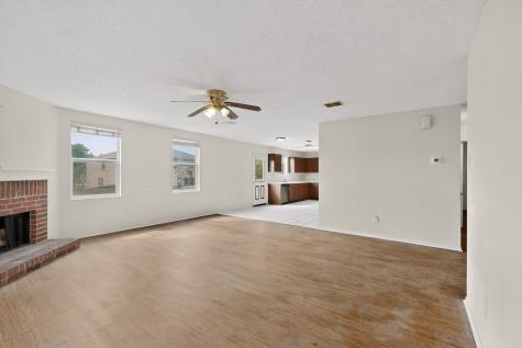 602 Flooded Gum Street Arlington TX 76002