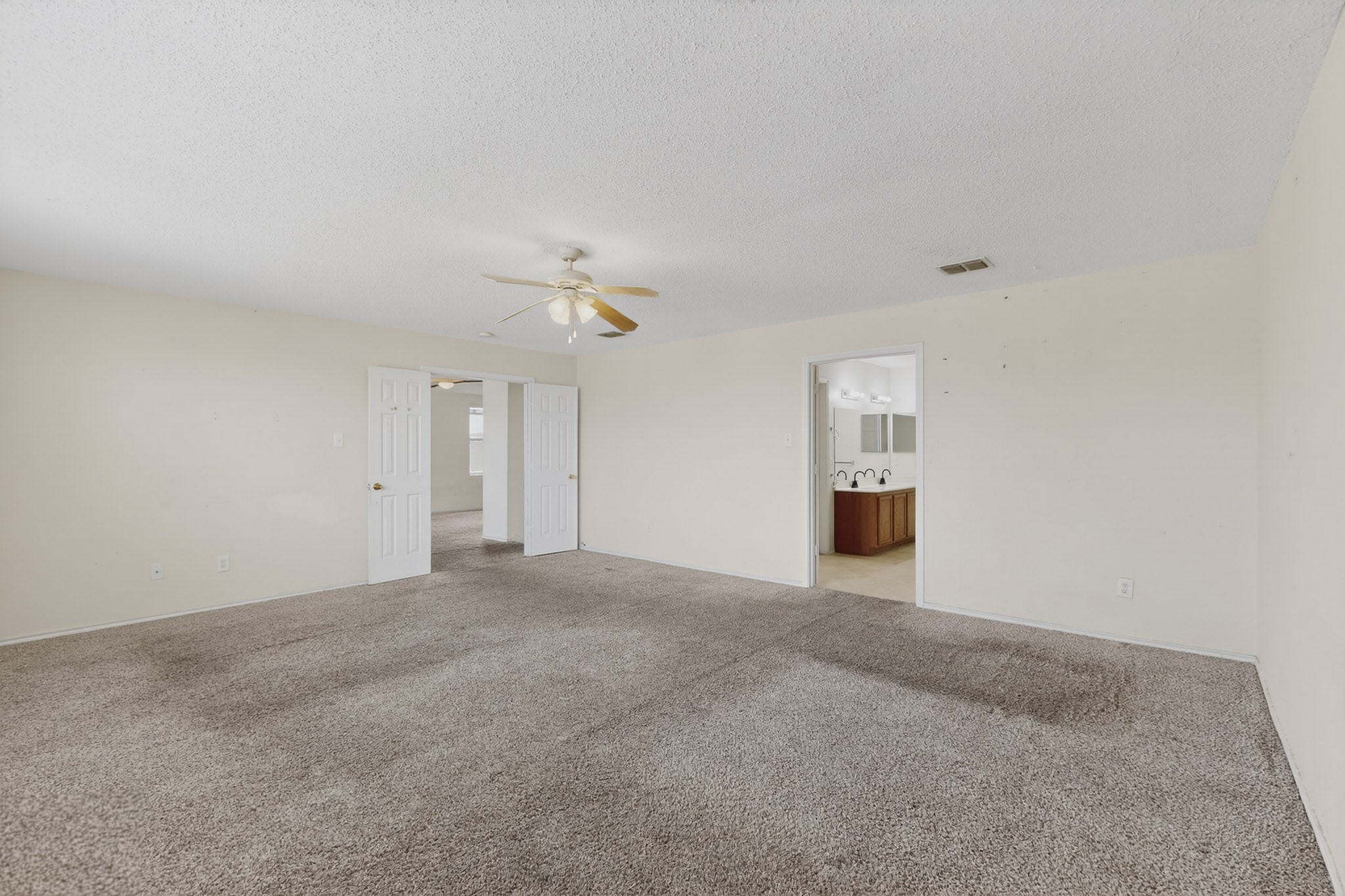 602 Flooded Gum Street Arlington TX 76002