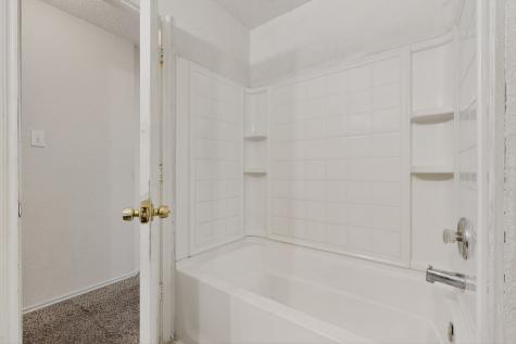 602 Flooded Gum Street Arlington TX 76002