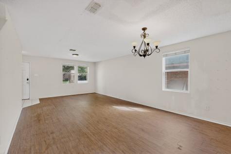 602 Flooded Gum Street Arlington TX 76002