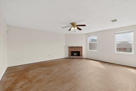 602 Flooded Gum Street Arlington TX 76002