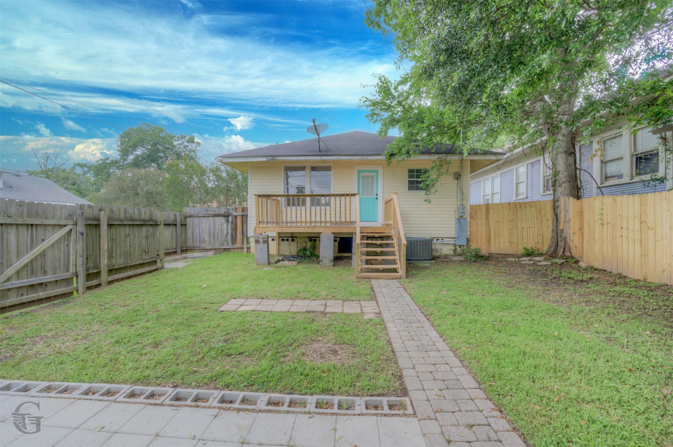 859 Linden Street Shreveport LA 71104