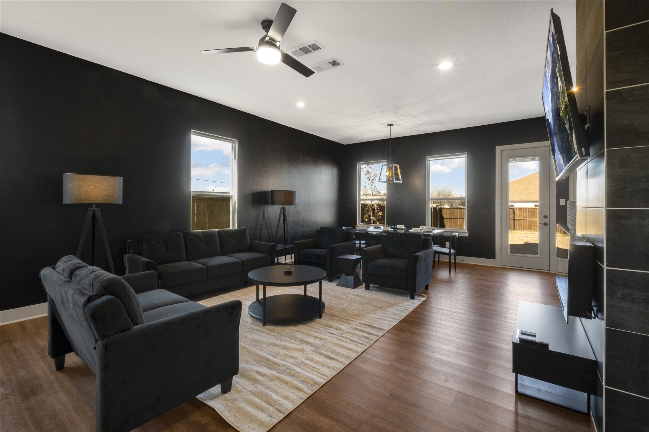 3741 Toronto Street Dallas TX 75212