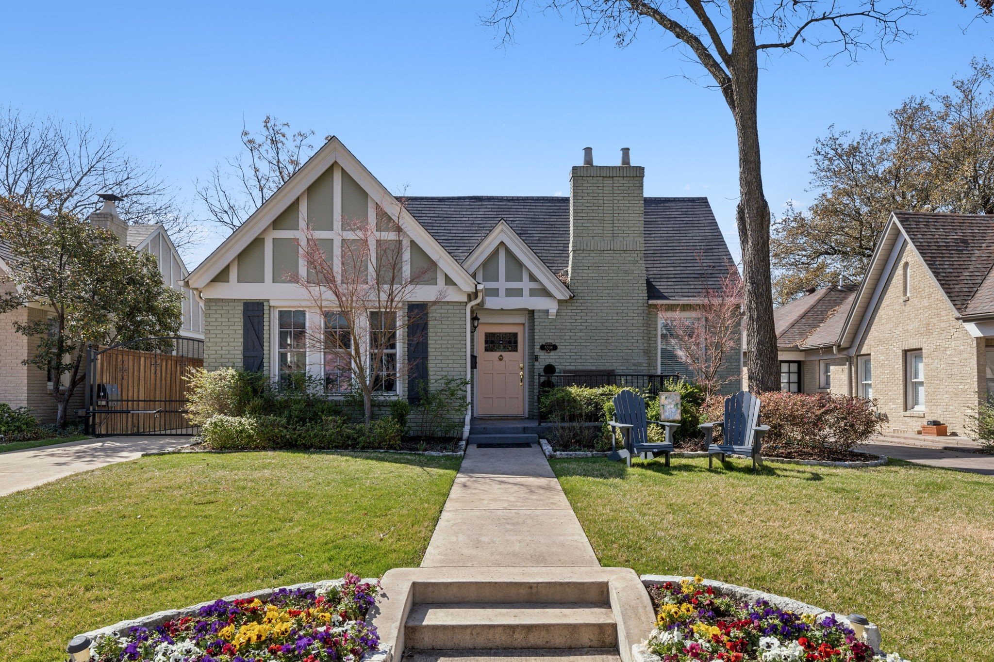 5206 Monticello Avenue Dallas TX 75206