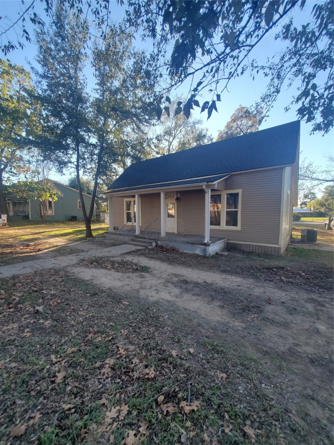 305 Peach Street Winnsboro TX 75494