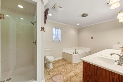 904 County Road 3341 Paradise TX 76073