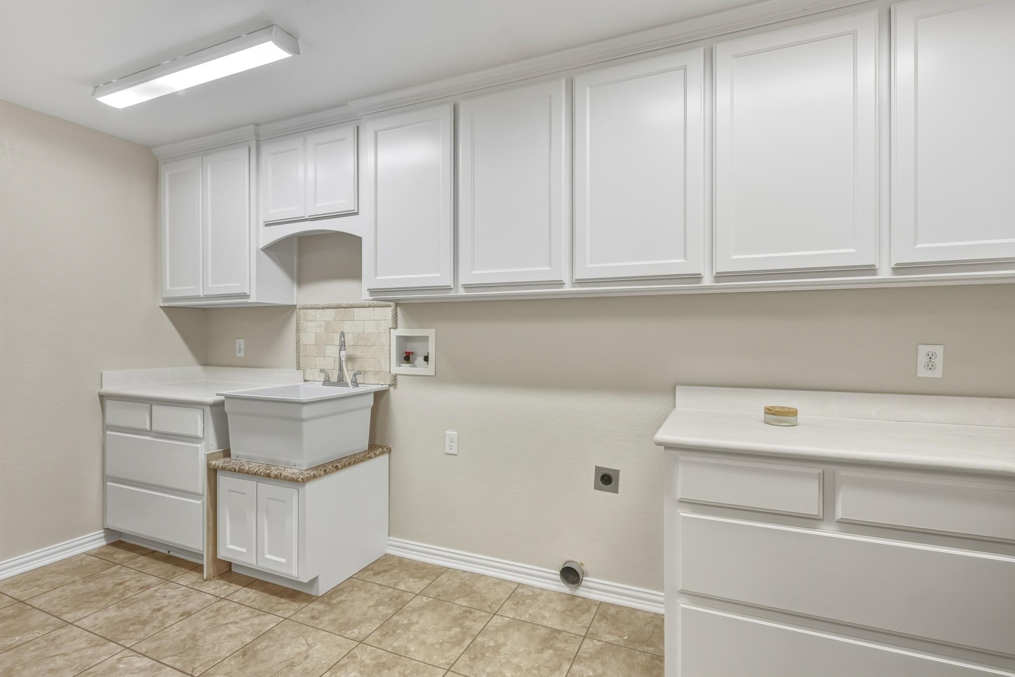 904 County Road 3341 Paradise TX 76073