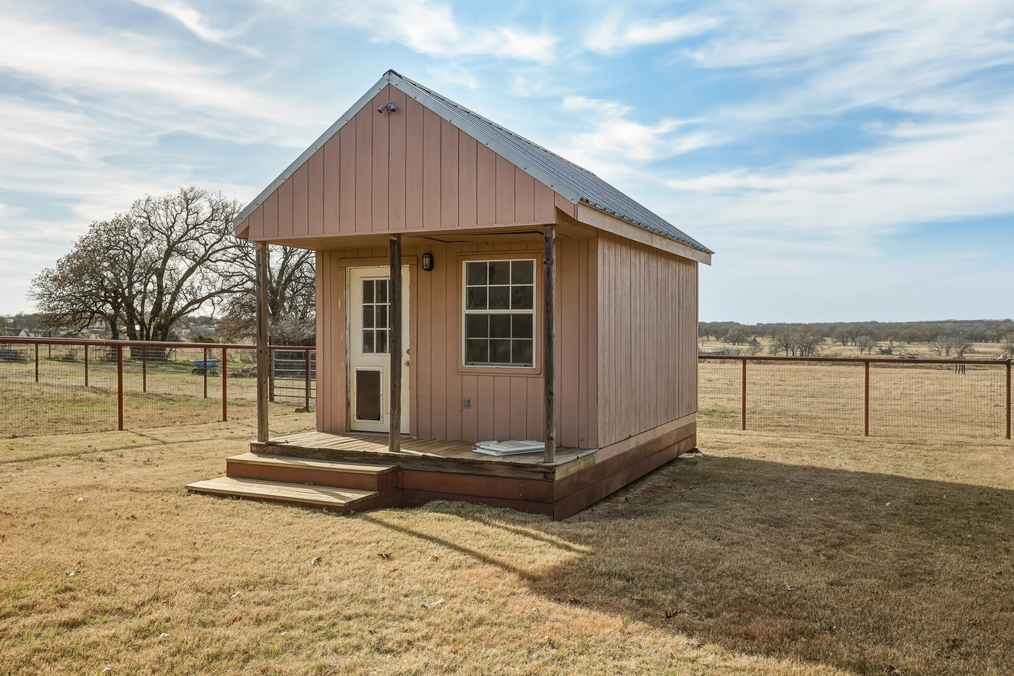 904 County Road 3341 Paradise TX 76073