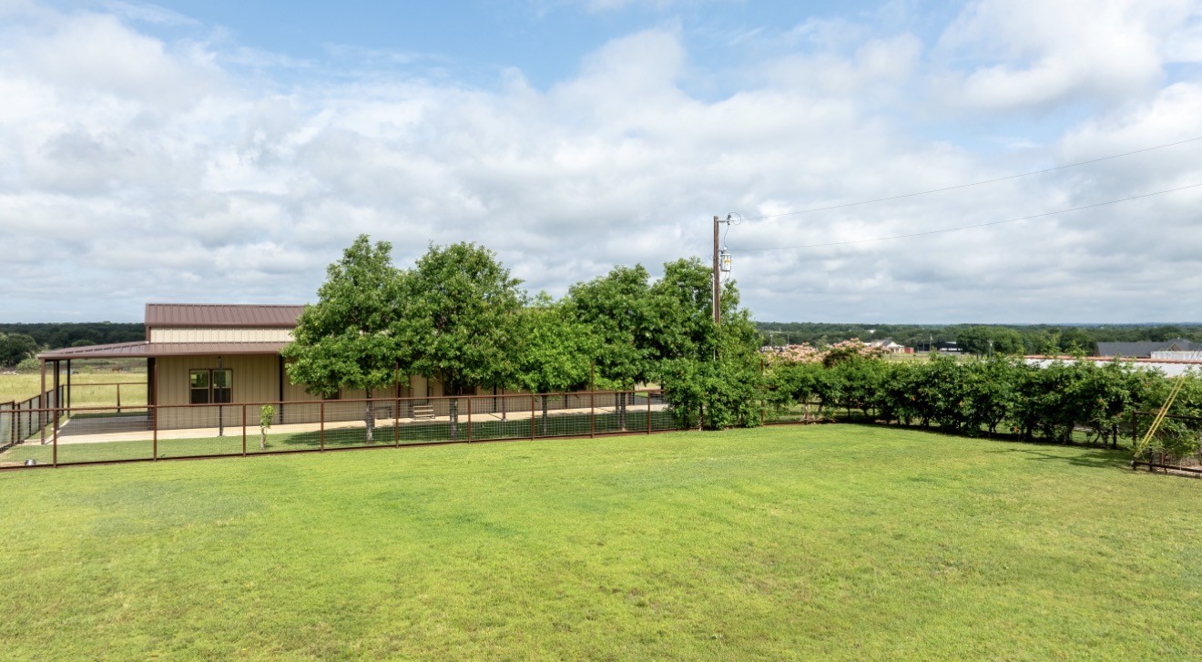 904 County Road 3341 Paradise TX 76073