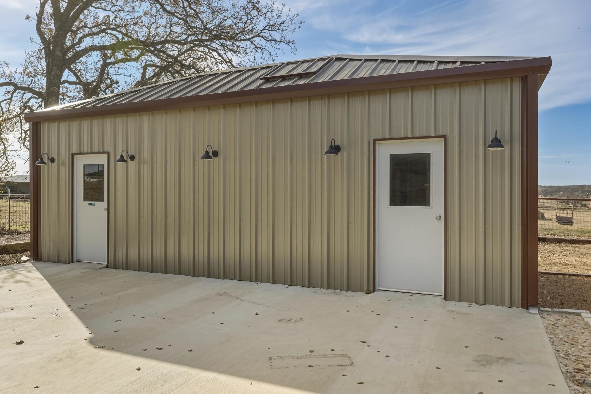 904 County Road 3341 Paradise TX 76073