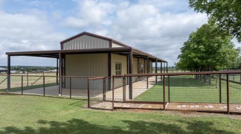 904 County Road 3341 Paradise TX 76073