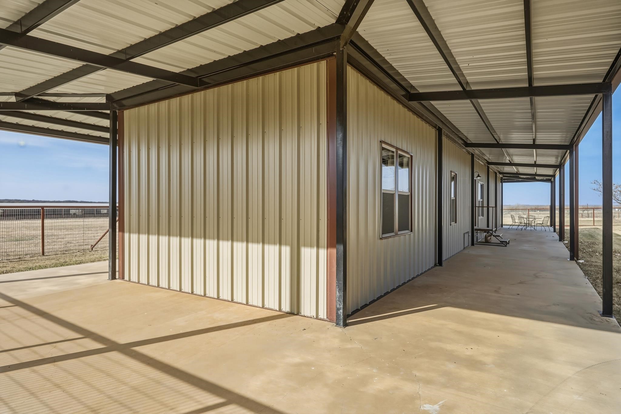 904 County Road 3341 Paradise TX 76073