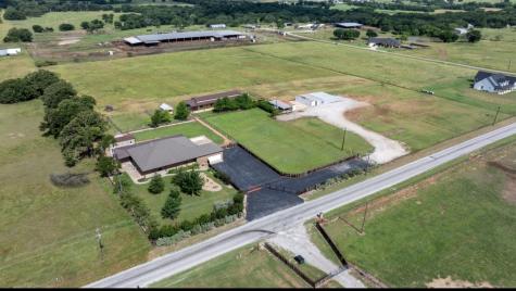 904 County Road 3341 Paradise TX 76073