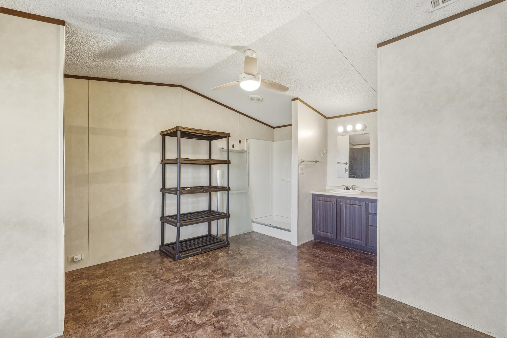 904 County Road 3341 Paradise TX 76073