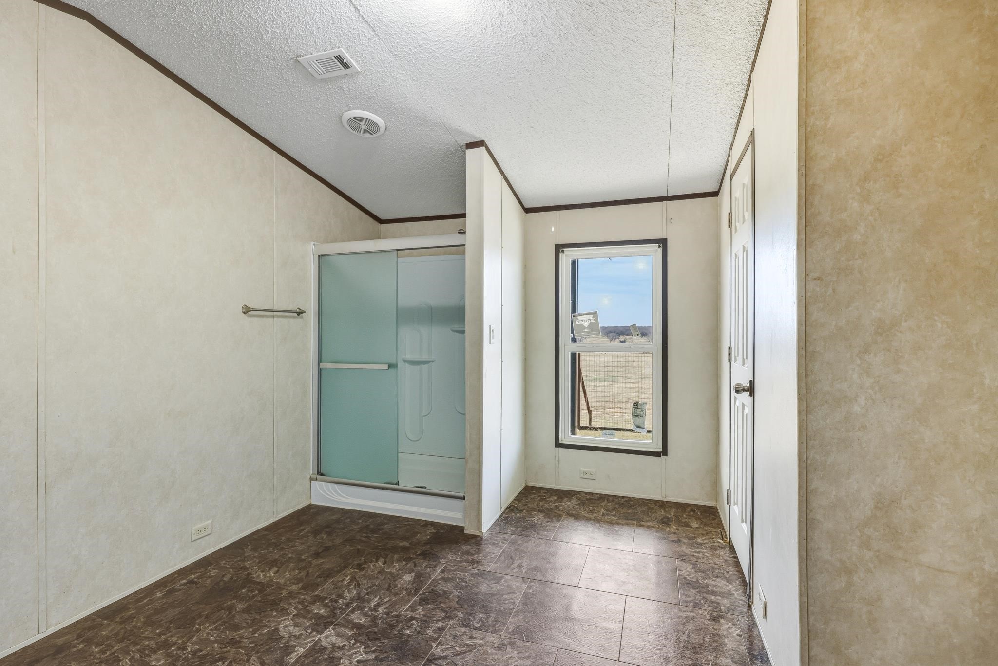 904 County Road 3341 Paradise TX 76073