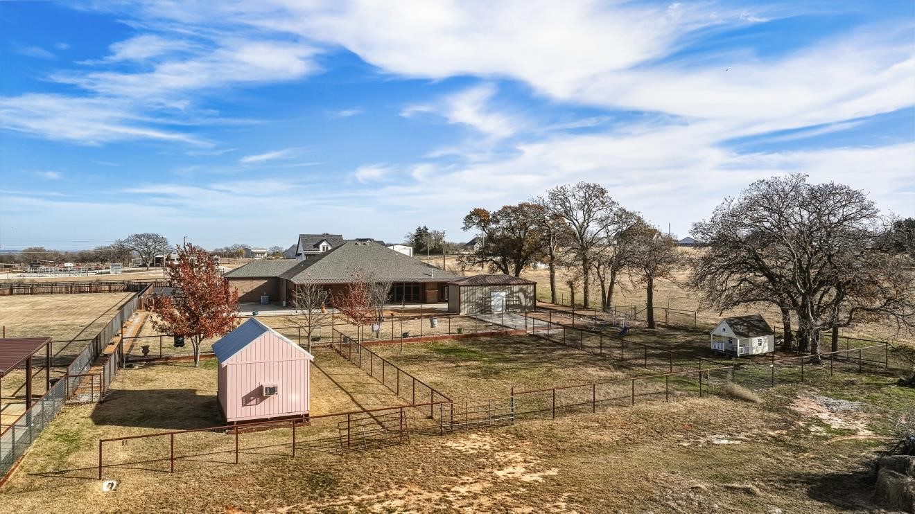 904 County Road 3341 Paradise TX 76073