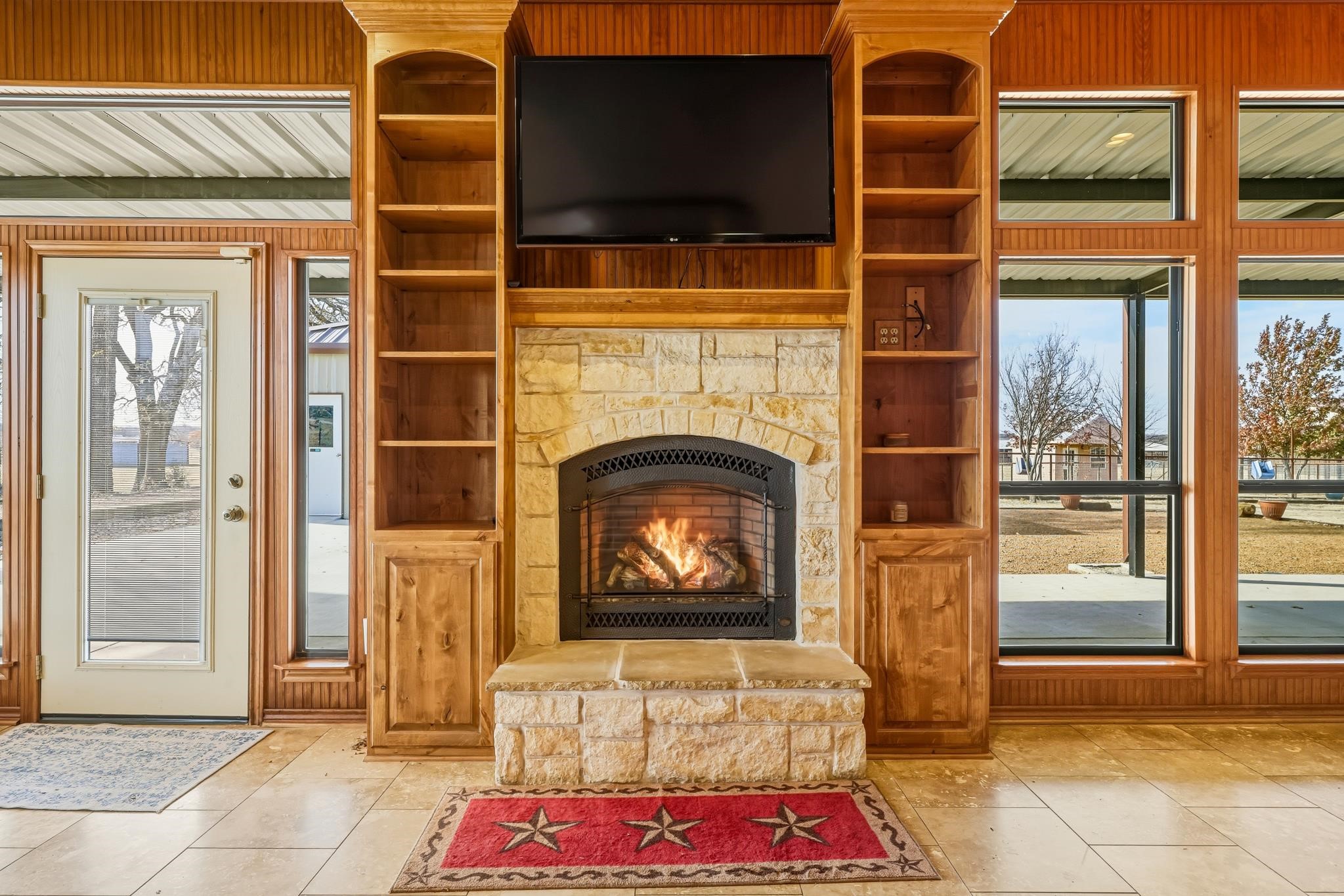 904 County Road 3341 Paradise TX 76073