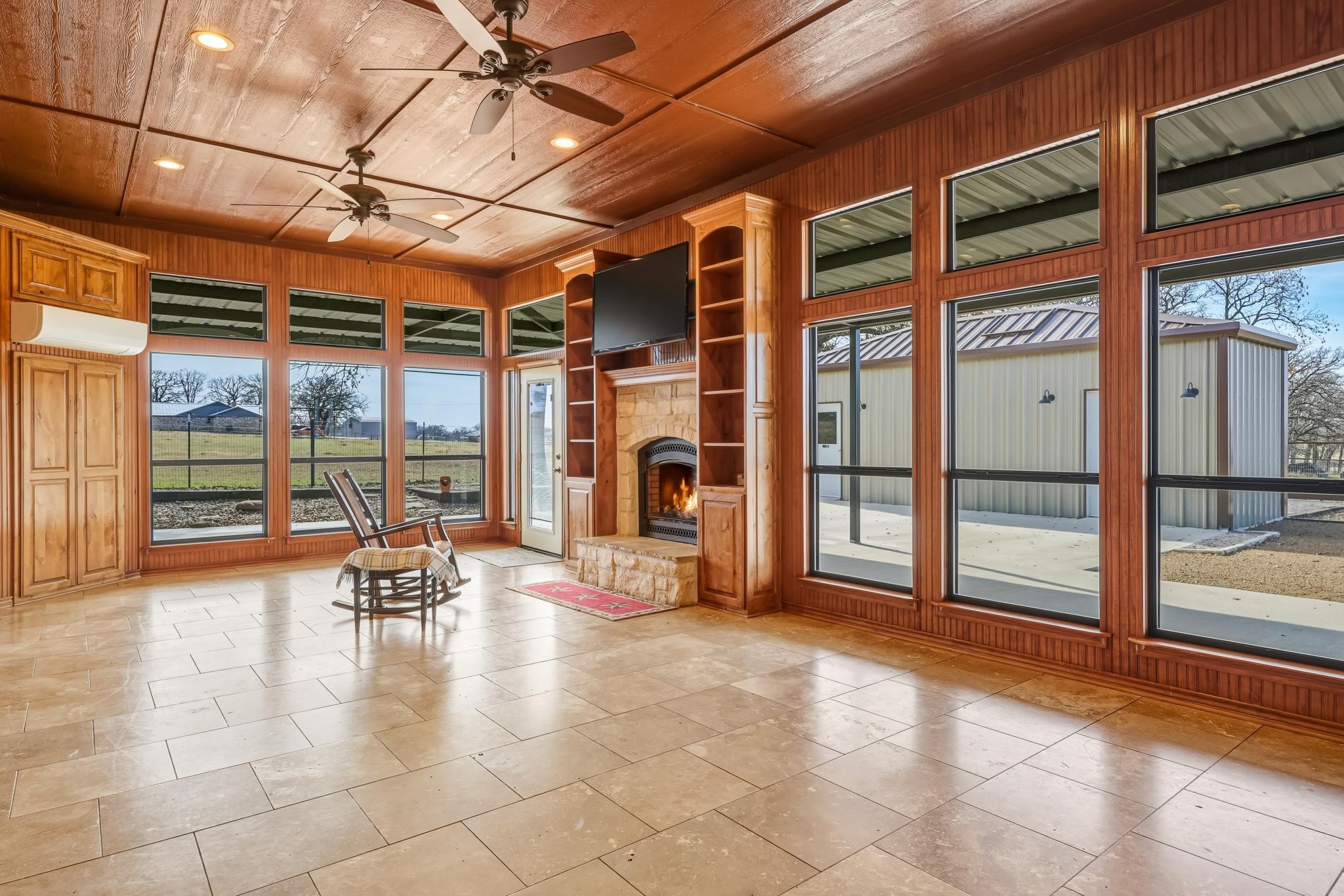 904 County Road 3341 Paradise TX 76073