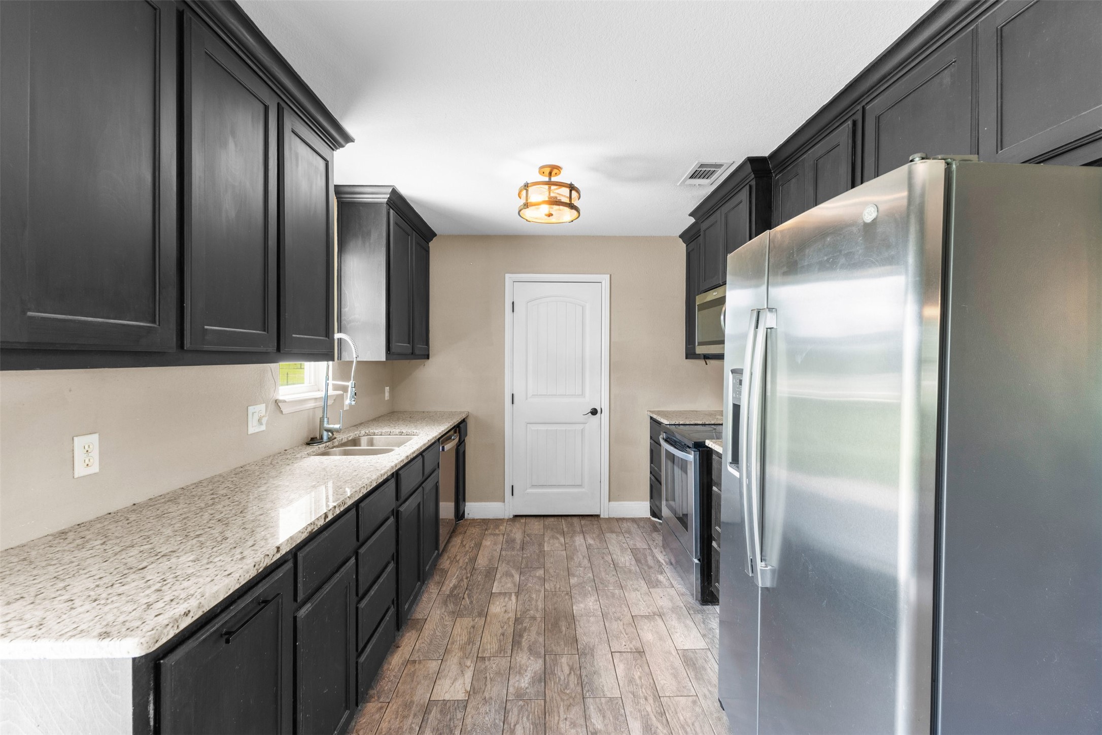 5729 County Road 402 Grandview TX 76050