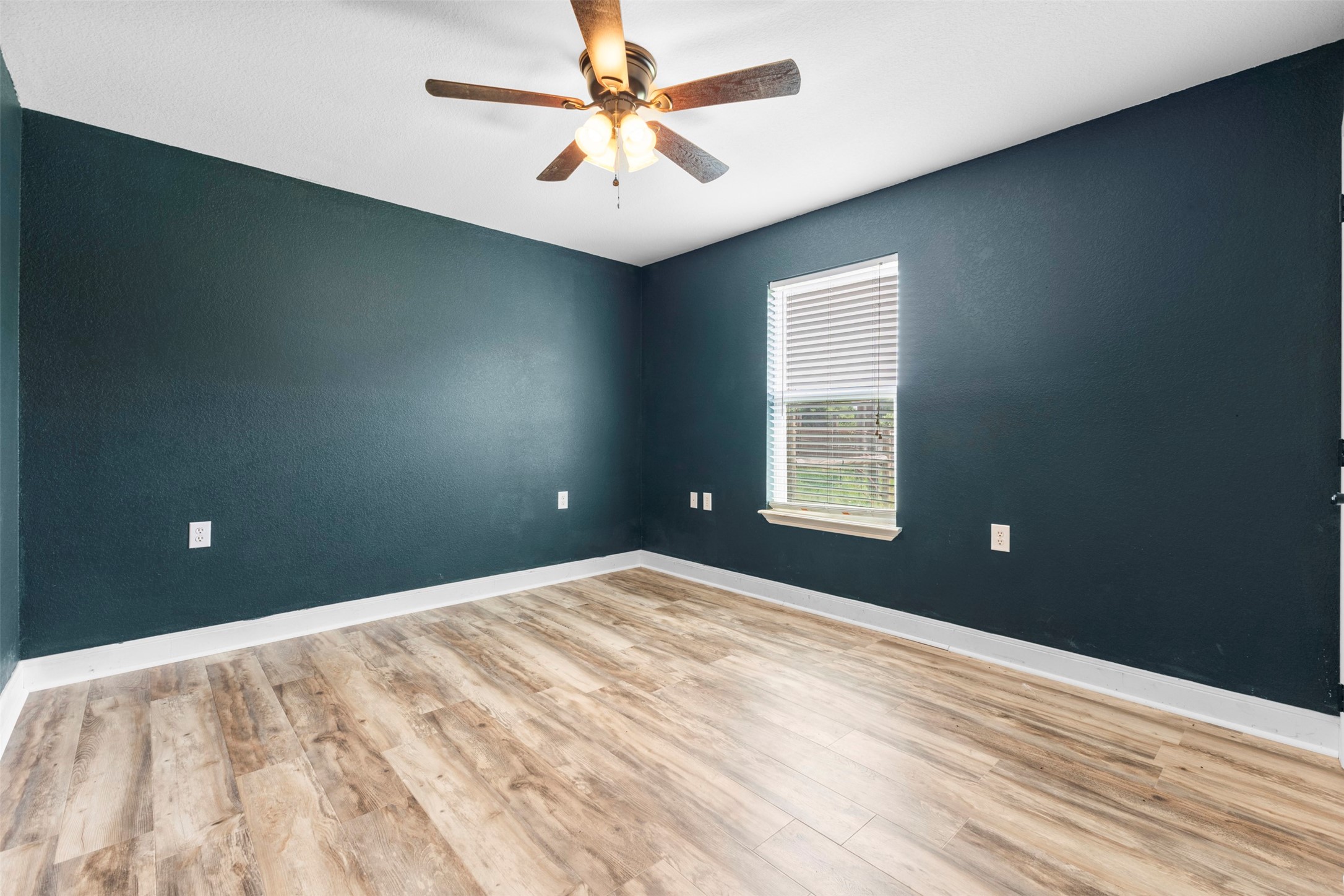 5729 County Road 402 Grandview TX 76050