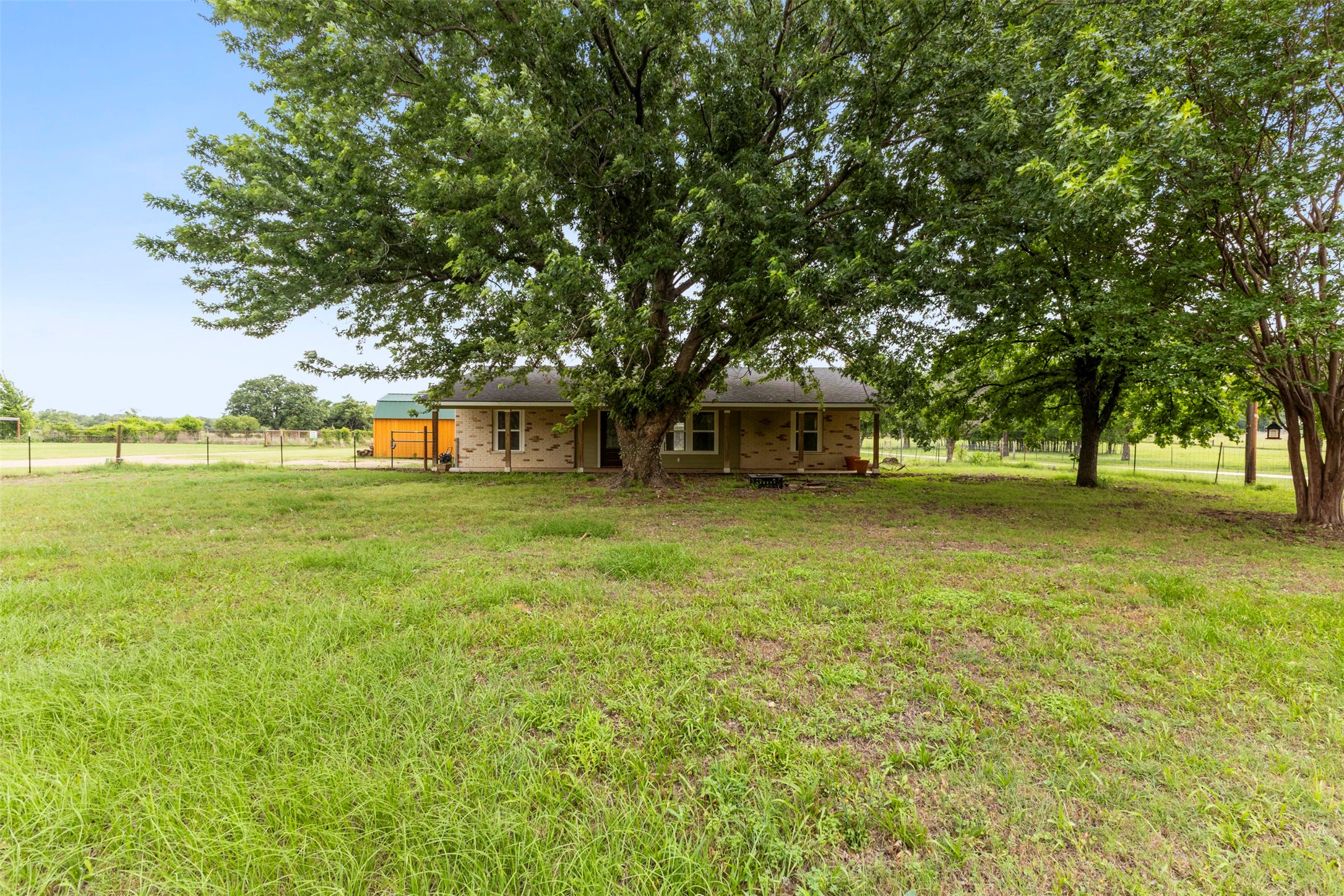 5729 County Road 402 Grandview TX 76050