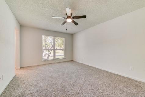 1309 Meandering Way Garland TX 75040