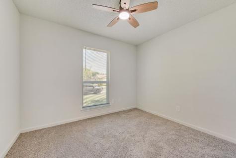 1309 Meandering Way Garland TX 75040