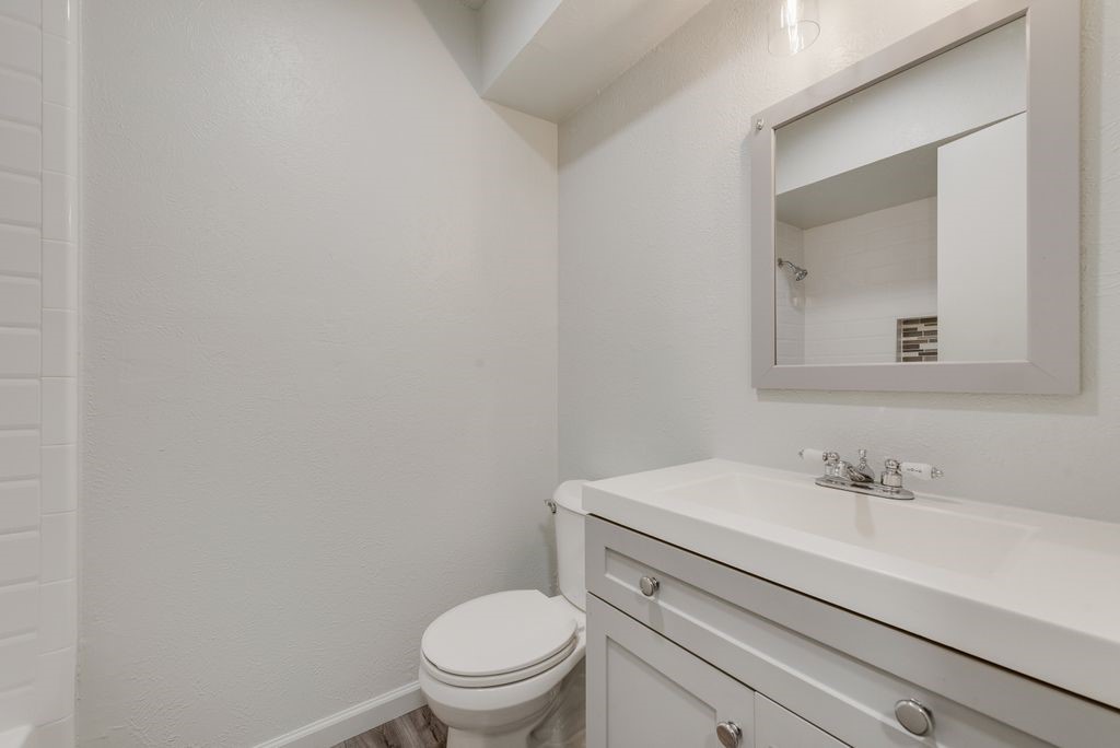1309 Meandering Way Garland TX 75040