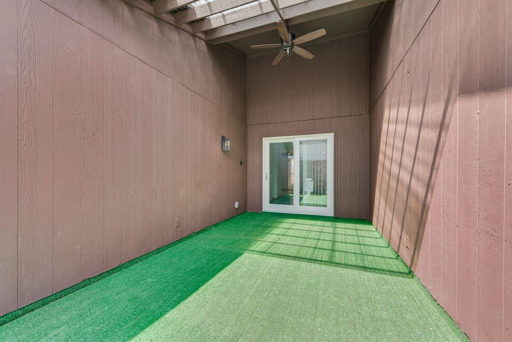 1309 Meandering Way Garland TX 75040