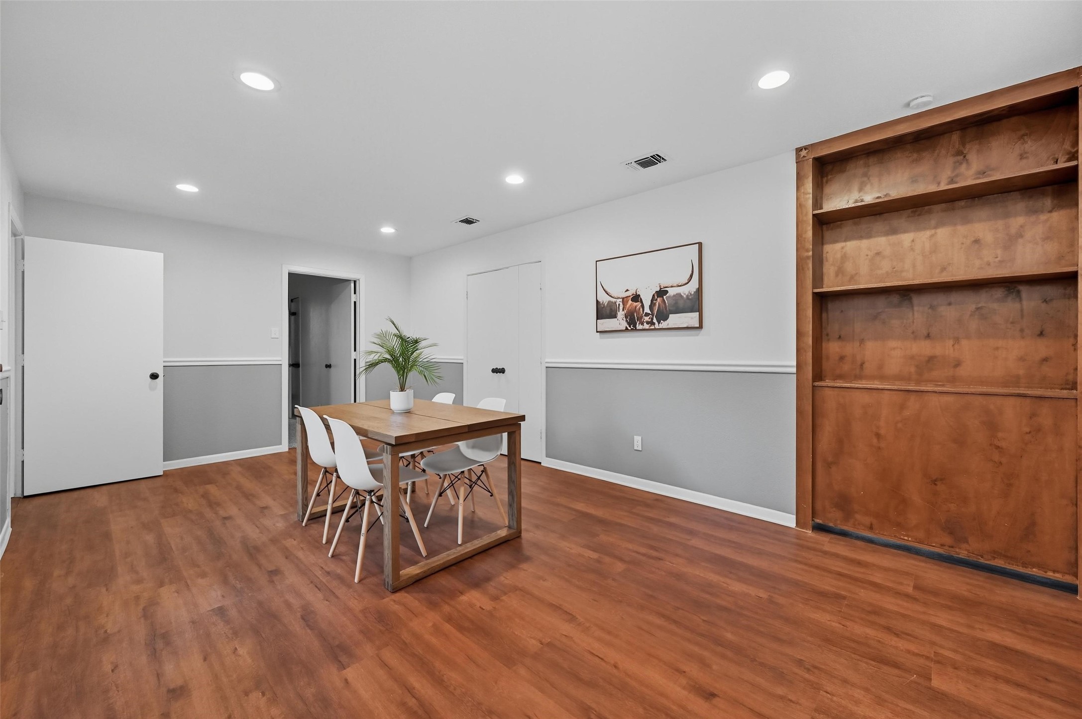 1310 W Cedar Street Arlington TX 76012