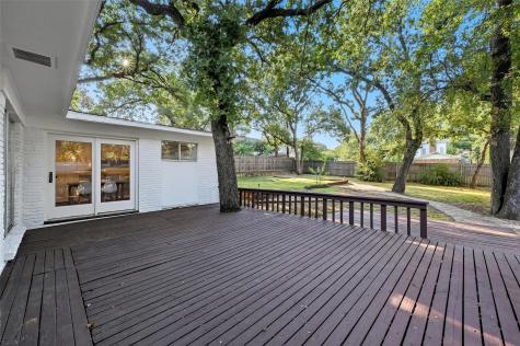 1310 W Cedar Street Arlington TX 76012