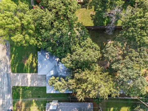 1310 W Cedar Street Arlington TX 76012