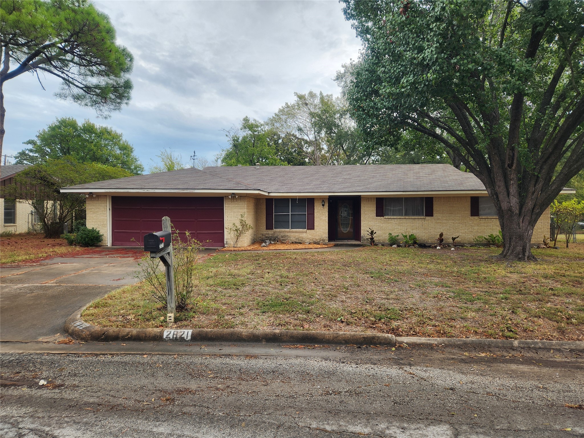 2821 Mccarley Drive Commerce TX 75428