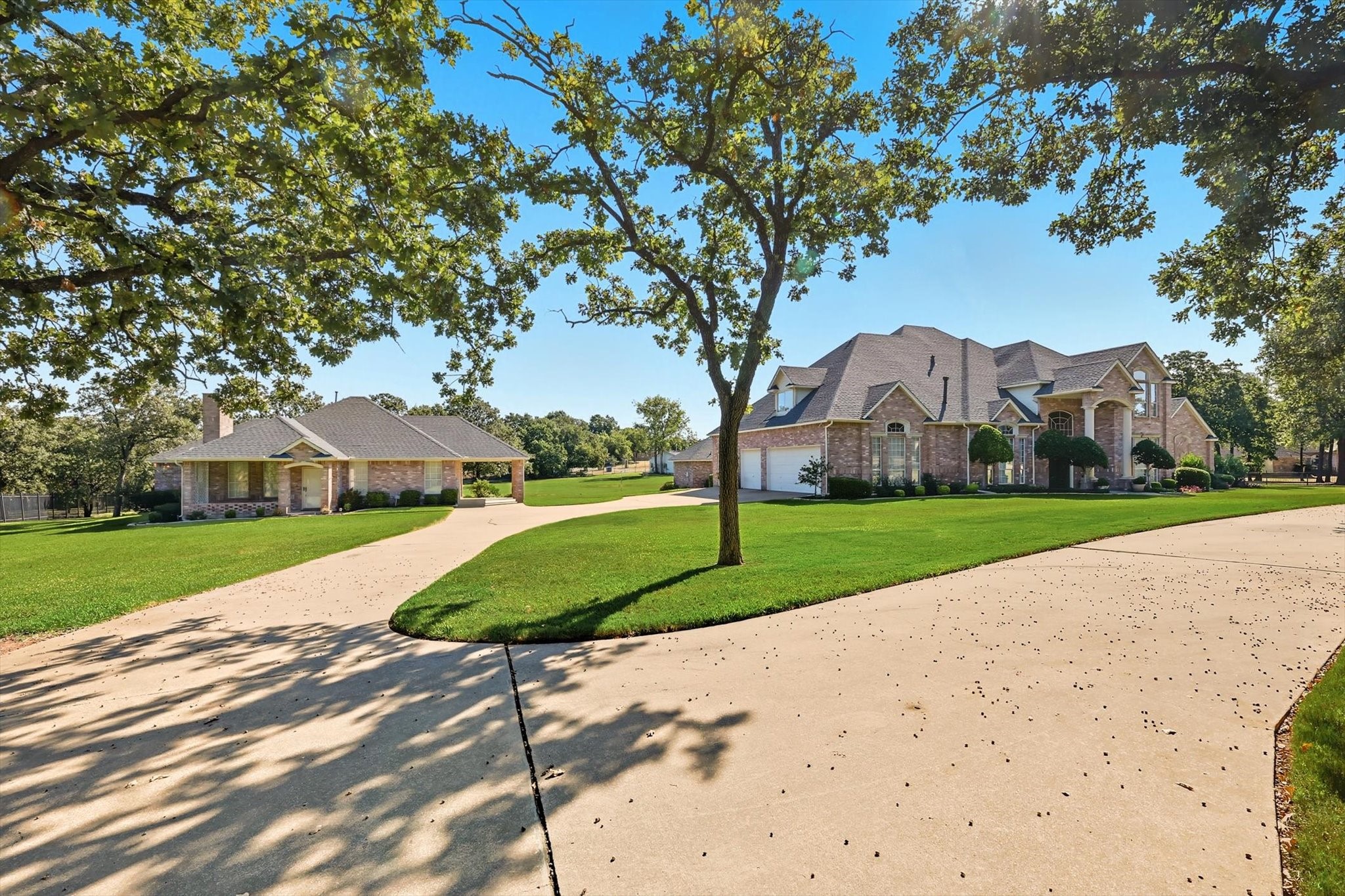 105 Enchanted Court N Burleson TX 76028