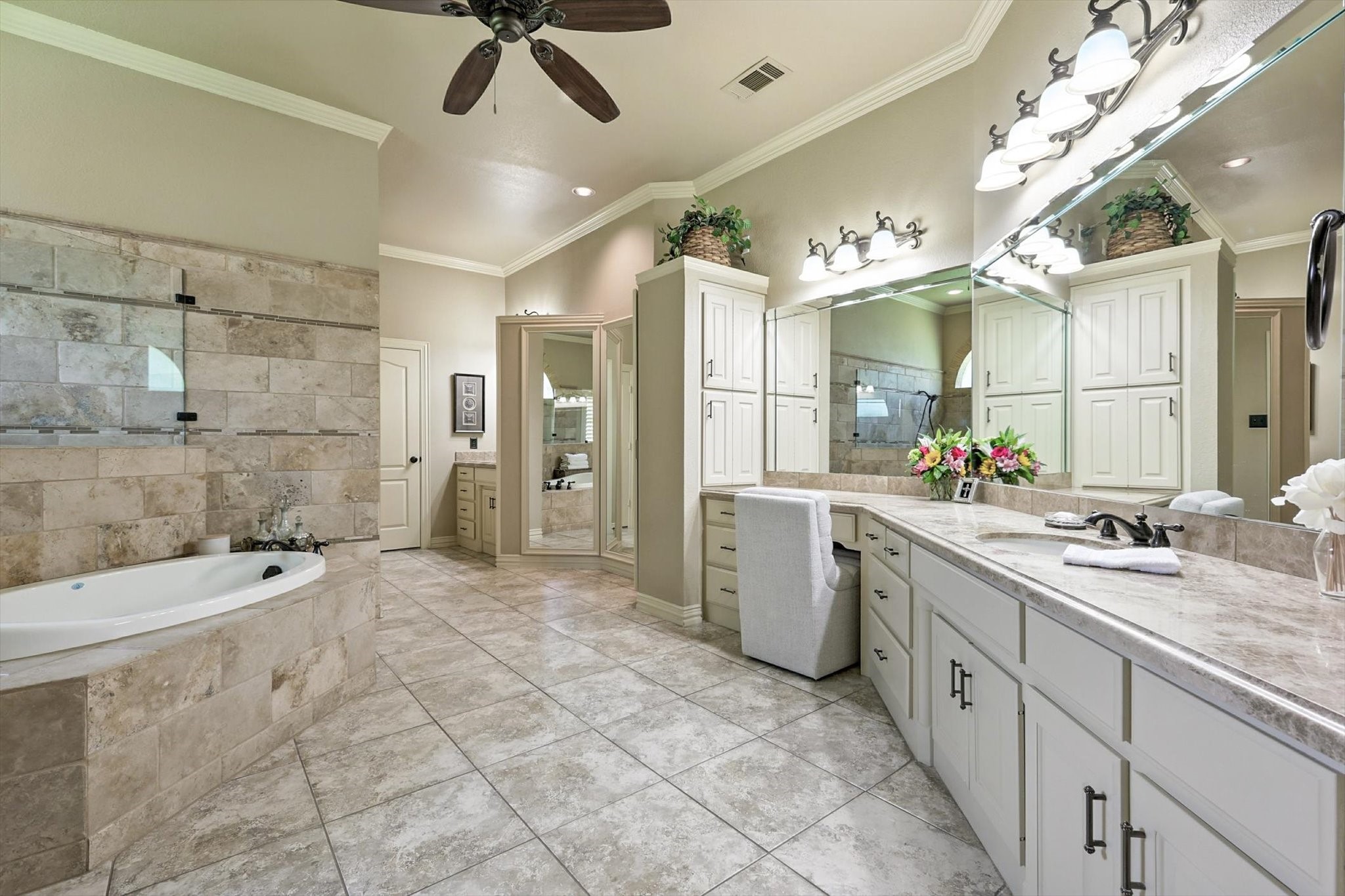 105 Enchanted Court N Burleson TX 76028